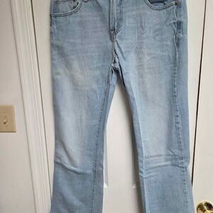 Aeropostale Men's 31x30 lightwashed blue jeans from 10/2014